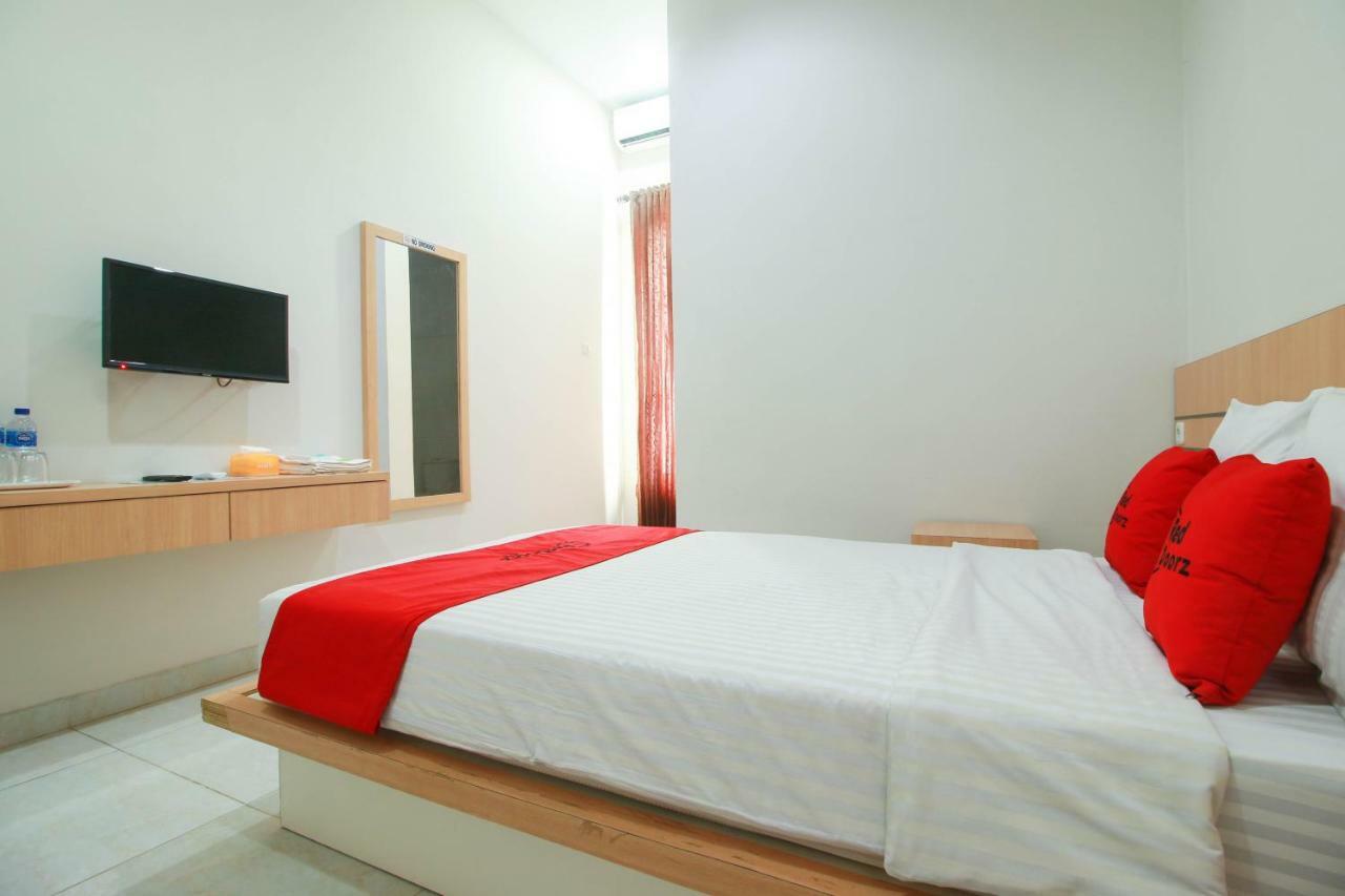 Reddoorz Syariah Near Universitas Jenderal Soedirman Purwokerto Ngoại thất bức ảnh