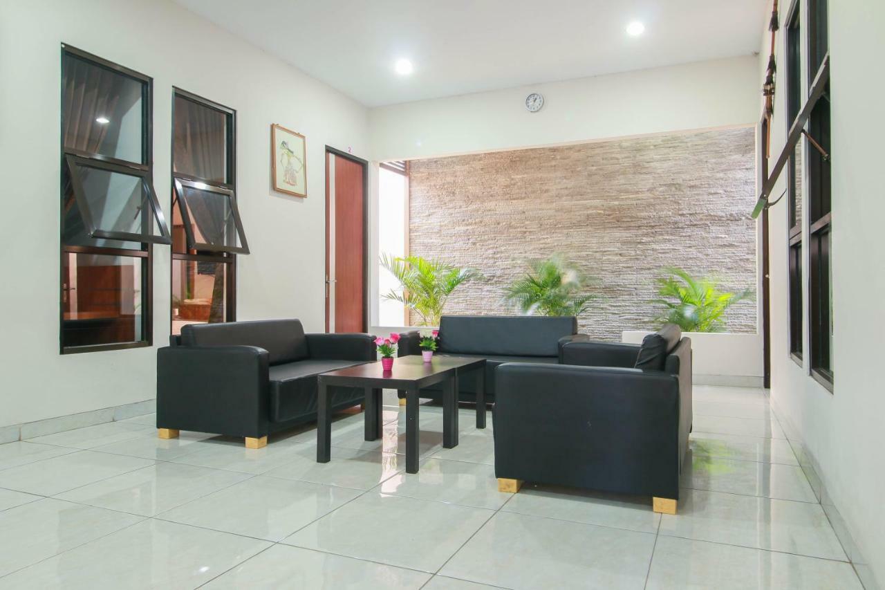 Reddoorz Syariah Near Universitas Jenderal Soedirman Purwokerto Ngoại thất bức ảnh